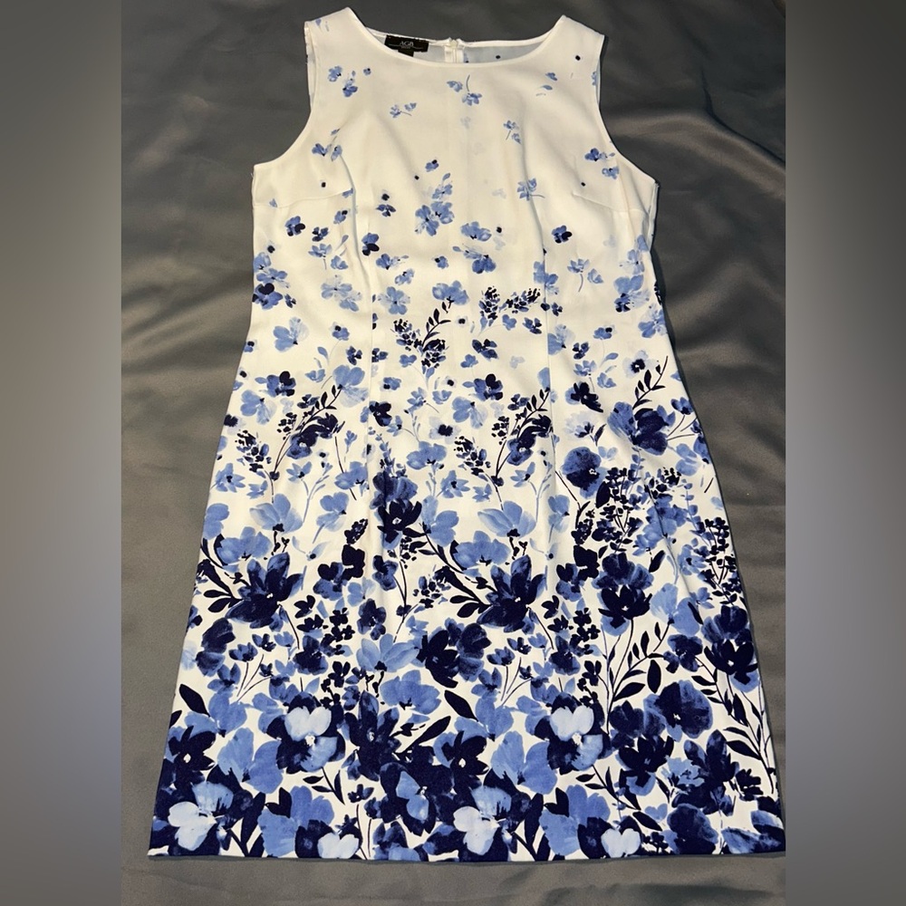 AGB Blue and White Floral Midi Dress